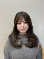 リヴナ(Livna)&nbsp;レイヤーカット×ベージュハイライト