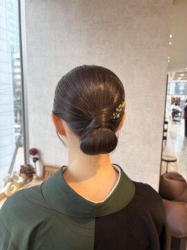 マウ(mau) タイトシニヨン