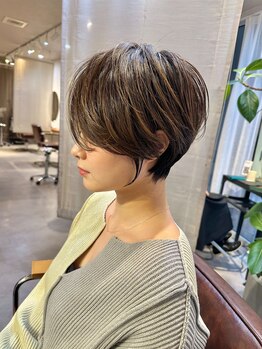 ナンバー 博多(Number)の写真/脱・白髪染め!暗くしたくないお悩みを解決◎白髪を活かす上品カラーで伸びても気にならない美髪へ♪