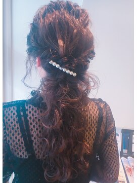 ヘアメイク ポルテ(HAIR MAKE PORTE) ポニーテールアレンジ