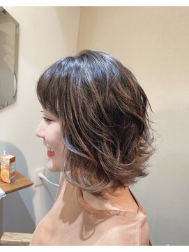 ヨナサン(Yona Saint) バレイヤージュ☆アッシュミルクティー。