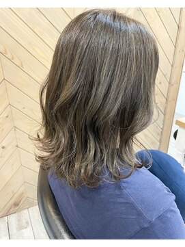 フェリア 梅田(FERIA) ハイライトカラー