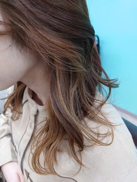 ヘアジーナ(Hair Jina) イメチェンにミルクティーベージュカラー♪