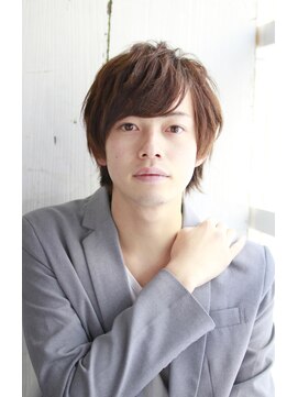 ラクシア(LUXIA) ナチュラルな毛束感のスタイル