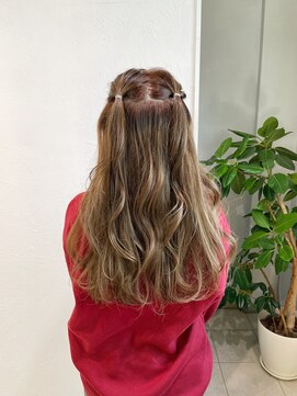 レクタ(recta) ブラウンベージュ ロングヘア 簡単ヘアアレンジ