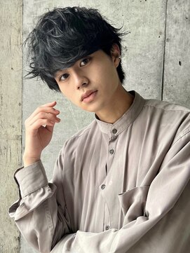 キュー(Cue_) ツーブロックマッシュスパイラルパーマ