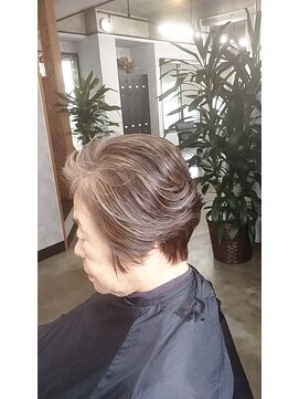 ミニィバイミラーズ(Miniy by Miroirs) 白髪ぼかし