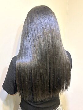 リリー シブヤ(Lilly shibuya) 【Lilly渋谷】#縮毛矯正#カラー#学割U24#韓国