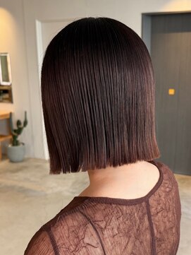 カイラ(KAILA) 切りっぱなしボブ :樋口
