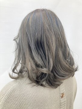 グレージュカラー