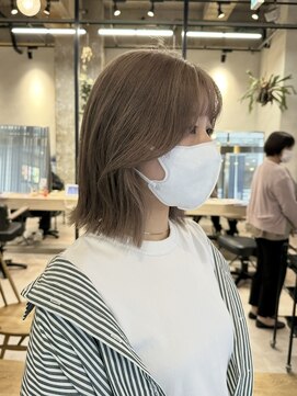 エレン 新百合ヶ丘店(ELEN) ブリーチ1回でできるミルクティーベージュ