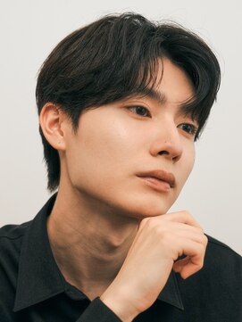 フィフス(fifth) 原宿毛流れセンターパートニュアンスパーマビジネスヘア刈り上げ