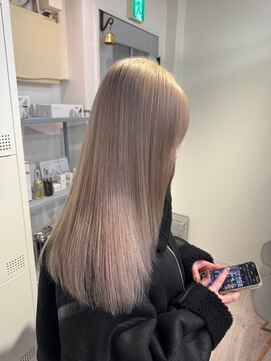 イルームバイリンクス 大宮(ILLUME by LINKTH) ハイトーン/ケアブリーチ/ホワイトベージュ/生コラカラー