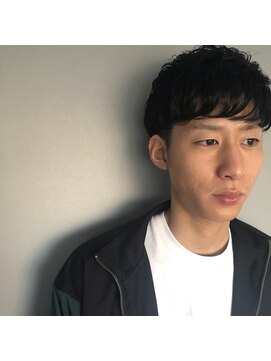 ココンプリュス アンド モナ(COCON+&MONA+) アンニュイマッシュパーマ