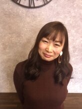 ヘアーキャナリーロウ(Hair Cannery Row) 白 愛云