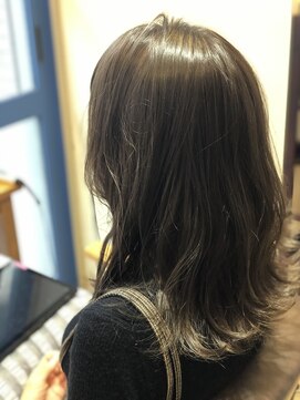 ホロー(Hollow) 透明感カラー