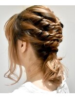 ブゾン(buZon)&nbsp;【buZon高田馬場】ねじり編み込みアレンジ