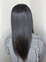 モルニ(MORNI)&nbsp;ブルージュカラー_マロンベージュ Aラインボブ かきあげ