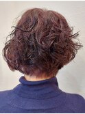 アシンメトリーボブ(ピラミンゴカラー、くせ毛スタイル)