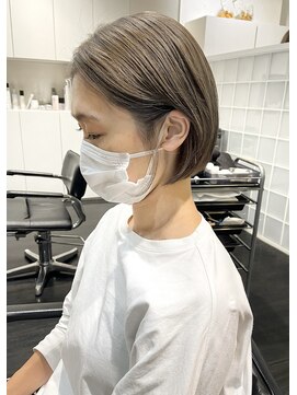 エムプラス 二子玉川(Mplus) ●ショートから伸ばしたミニボブ×ホワイトベージュ●