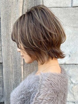 イチゴイチ(151e) 【151e_戸塚】*くびれレイヤー+3Dハイライトアッシュ*