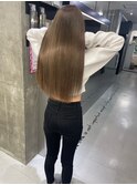 ハイライトカラーミルクティーベージュレイヤーカット