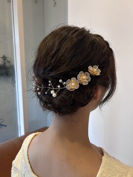 マイノリティー(Minority Produced By TOPHAIR) お呼ばれヘア シニヨン×ヘッドドレス