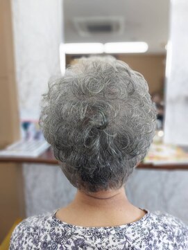 アチーブ(achieve) ショートパーマ