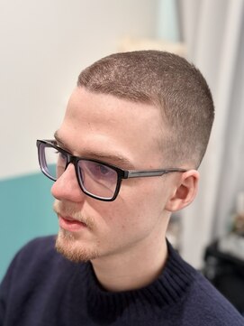 リバティシェアバーバー 銀座(LIBERTY SHARE BARBER) バズカット