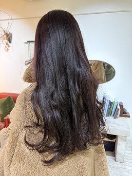 ドア(doa.) ツヤ感たっぷりのロングレイヤースタイル