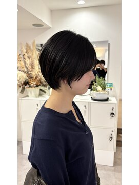 アヴァンセラヴィ(AVANCER la vie) 丸みショート