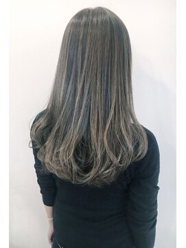 マリアバイアフロート(Maria by AFLOAT) ハイライトグラデーションヴィンテージグレイ【フェザーロング】