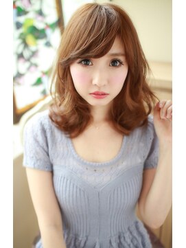 ジョワイユヘアーデザイン(Joyeux) 秋冬オススメ ゆるカールなミディアムスタイル