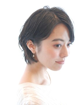 ニーナ せんげん台(nina) ３０代４０代５０代に人気！大人かわいいスタイリッシュショート