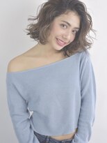 ハイライトで作るグラデーションカラーのウェーブボブ