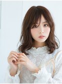 大人可愛い内巻きセミディ