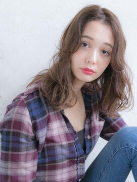 リリアン 表参道(relian) センターパート　ゆるふわロング