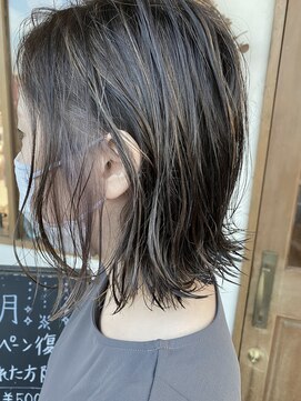 ヘア デザイン ギタ(HAIR DESIGN GHITA) インナーカラー 表面にハイライト