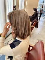 ヒアカアヴェダ 東京ガーデンテラス店(Heaka AVEDA)&nbsp;脱白髪染めハイライト【赤坂/永田町/麹町40代/50代】