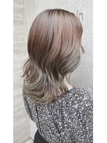 ドゥマン(Demain)&nbsp;美髪大人かわいいこなれセミロングベージュホワイトグレージュ＊