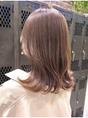 ヘルシースタイル/くびれミディアム/アッシュベージュ/透明感