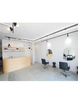 少人数制でゆったりとした時間が流れる【joli】初めてでも入りやすく、サロンが苦手な方にもおすすめです！