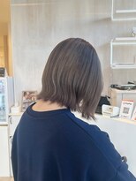 プラス ファースト ヘア(Plus 1st)&nbsp;ミルクティーグレージュ×外ハネボブ