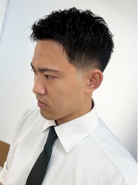 クオンヒール 淀屋橋店(QUON HEAL) メンズショート/アップバング/スキンフェード/ベリーショート×