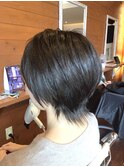 黒髪×ショートウルフ