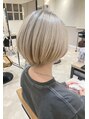 ラフィネ 成増店(raffine) ホワイトベージュ系ショートスタイル【成増/成増駅/縮毛矯正】