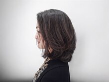 ダマーニ 表参道(DAMANI)の雰囲気（大人女性の白髪ぼかしハイライト[表参道駅/髪質改善/ヘッドスパ]）