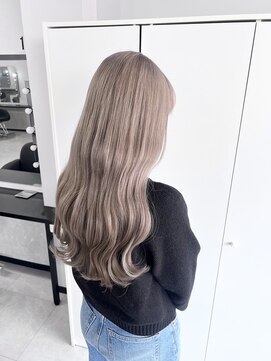 ルミナホワイト(Lumina White) ミルクティーベージュ