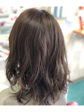 美容室ティーライズグループ アンダーカラーズ バイピカソ ×PICASSO シフォンベージュ