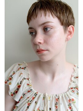 ミラバイグリーン(Mira by green) 似合わせカット×ベージュカラー【簡単スタイリング】 02